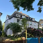 Ganze Wohnung Mit Garten
